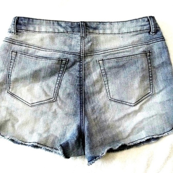 High Rise Floral Jeans Shorts Size 15 - Picture 2 of 4